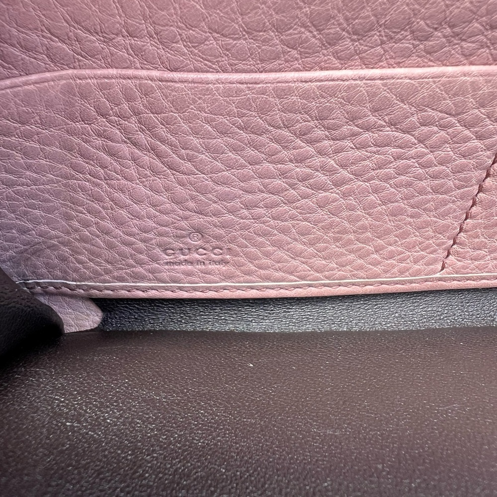 EUC GUCCI SOHO LEATHER LONG WALLET - Picture 7 of 8